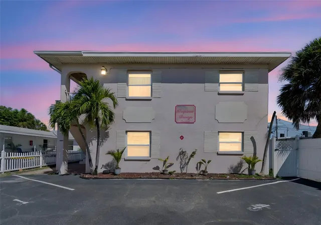 Homes for sale in St Pete Beach, FL | 525 73rd Ave #5, St Pete Beach, FL 33706 | MLS# TB8496301