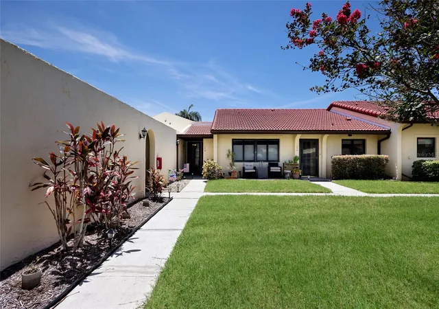 3rd image of 1218 56Th St W, BRADENTON, FL 34209