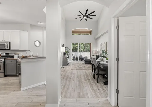 5th image of 11809 Acorn Woods Ter, Lakewood Ranch, FL 34202 | MLS# N6143866