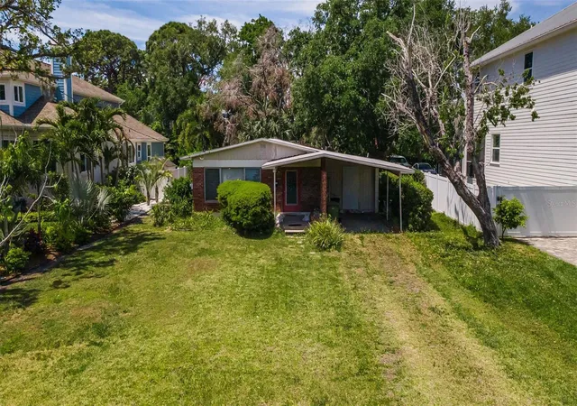 Homes for sale in Tampa, FL | 2305 S Occident St, Tampa, FL 33629 | MLS# TB8496376