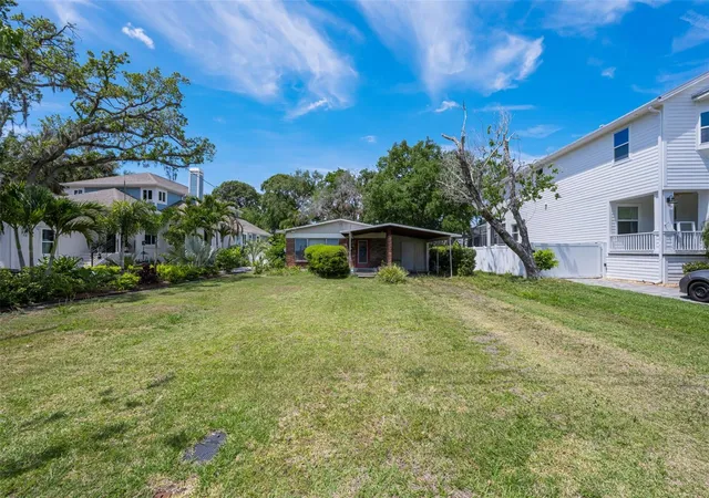 Homes for sale in Tampa, FL | 2305 S Occident St, Tampa, FL 33629 | MLS# TB8496376