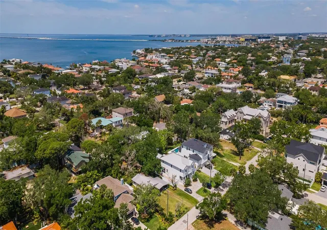 Homes for sale in Tampa, FL | 2305 S Occident St, Tampa, FL 33629 | MLS# TB8496376