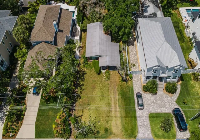 Homes for sale in Tampa, FL | 2305 S Occident St, Tampa, FL 33629 | MLS# TB8496376