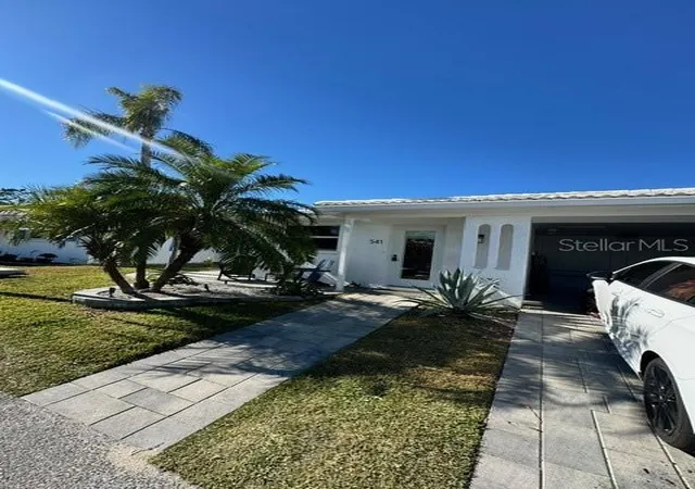 Homes for sale in Longboat Key, FL | 541 Spanish Dr N, Longboat Key, FL 34228 | MLS# TB8496387