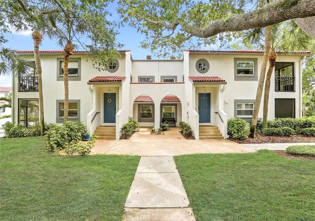1st image of 500 Santa Cruz Pl Ne #D, Saint Petersburg, FL 33703 | MLS# TB8496391
