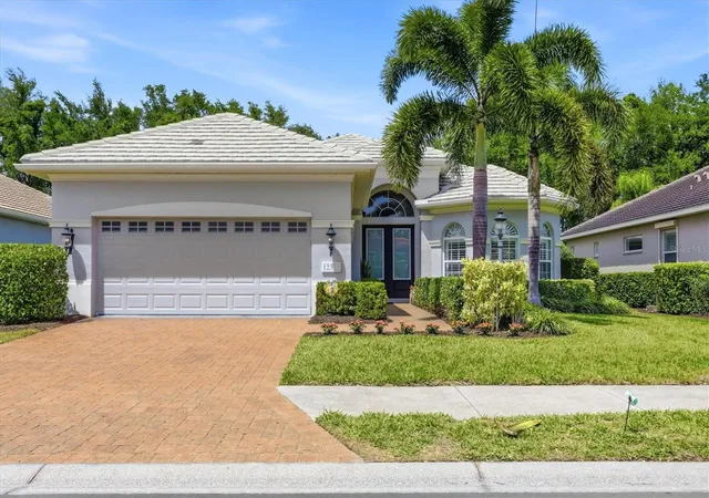 Photo 1 of Single family home for sale at 12323 Thornhill Ct, Lakewood Ranch, FL 34202 | MLS# A4689600 | Listing updated on 2026-05-28