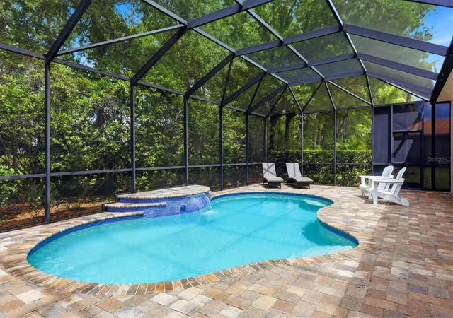 Photo 4 of Single family home for sale at 12323 Thornhill Ct, Lakewood Ranch, FL 34202 | MLS# A4689600 | Listing updated on 2026-05-28