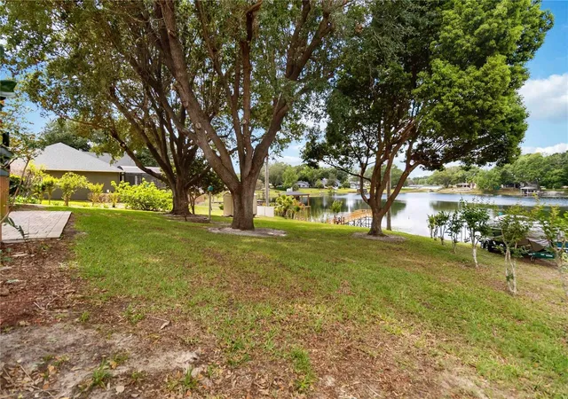 3rd image of 9835 Lakeshore Dr, Clermont, FL 34711 | MLS# O6398144