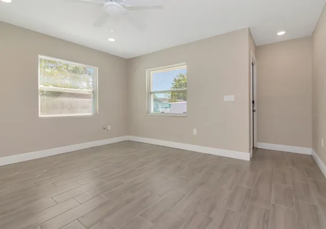 Photo 3 of House for sale at 1211 62nd Avenue E, Bradenton, FL 34203 | MLS# TB8496438 | Listing updated on 2026-04-11