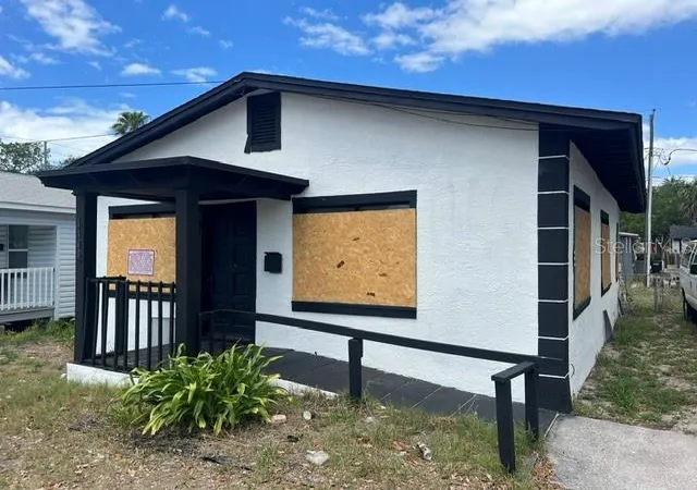 Single family home for sale at 1106 Carlton St, CLEARWATER, FL 33755 | MLS# TB8496469