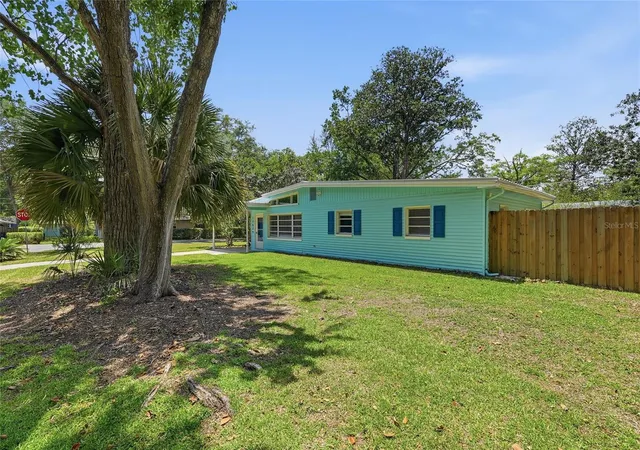 2nd image of 1702 Nw 38th Dr, Gainesville, FL 32605 | MLS# GC539351