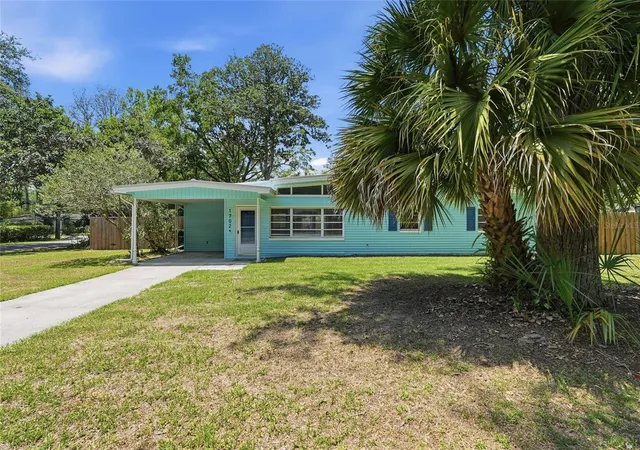 4th image of 1702 Nw 38Th Dr, Gainesville, FL 32605 | MLS# GC539351