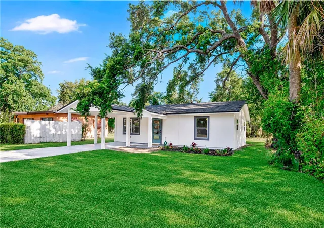 Photo 2 of Single family home for sale at 483 Pennsylvania Ave, Winter Garden, FL 34787 | MLS# O6398208 | Listing updated on 2026-10-03