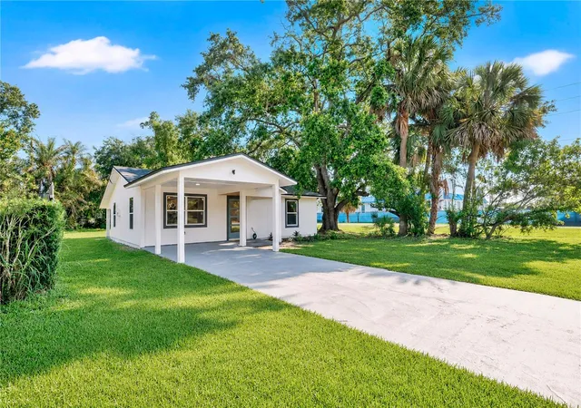 Photo 3 of Single family home for sale at 483 Pennsylvania Ave, Winter Garden, FL 34787 | MLS# O6398208 | Listing updated on 2026-08-21