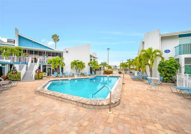 Homes for sale in Madeira Beach, FL | 260 Medallion Boulevard, Madeira Beach, FL 33708 | Houzeo