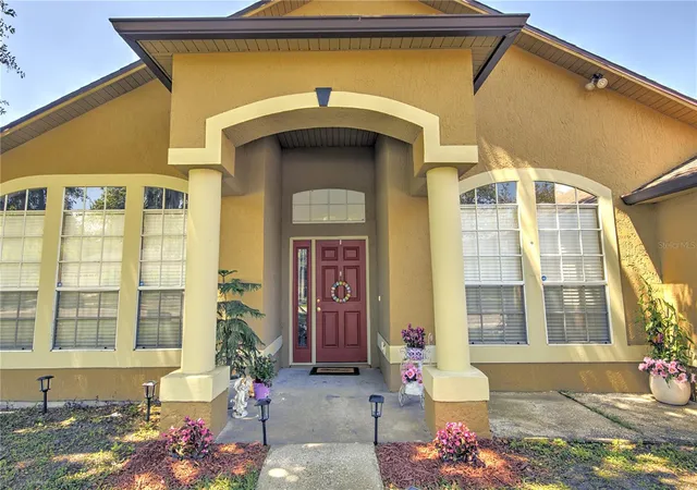 3rd image of 684 Yorkshire Dr, Oviedo, FL 32765 | MLS# O6398212
