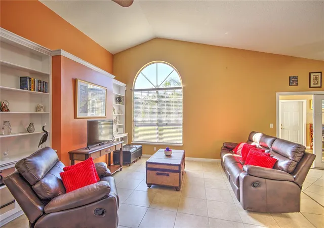 5th image of 684 Yorkshire Dr, Oviedo, FL 32765 | MLS# O6398212