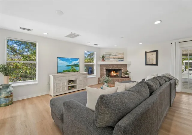 4th image of 5868 Denison Dr, Venice, FL 34293 | MLS# N6143870
