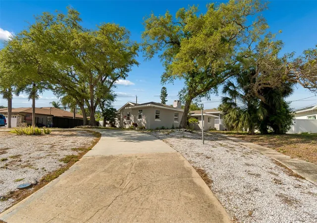 Homes for sale in Largo, FL | 125 Harbor Bluff Dr, Largo, FL 33770 | MLS# TB8496539