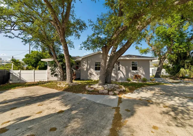 Homes for sale in Largo, FL | 125 Harbor Bluff Dr, Largo, FL 33770 | MLS# TB8496539