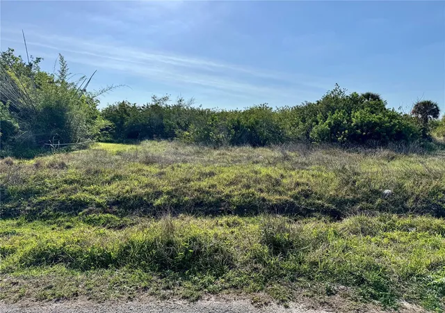 Photo 2 of Sale Pending at Monza Ave, North Port, FL 34287 | MLS# C7524675 | Listing updated on 2026-09-27