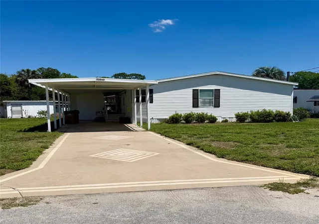 1st image of 13519 Woodland Dr, Astatula, FL 34705 | MLS# O6398231
