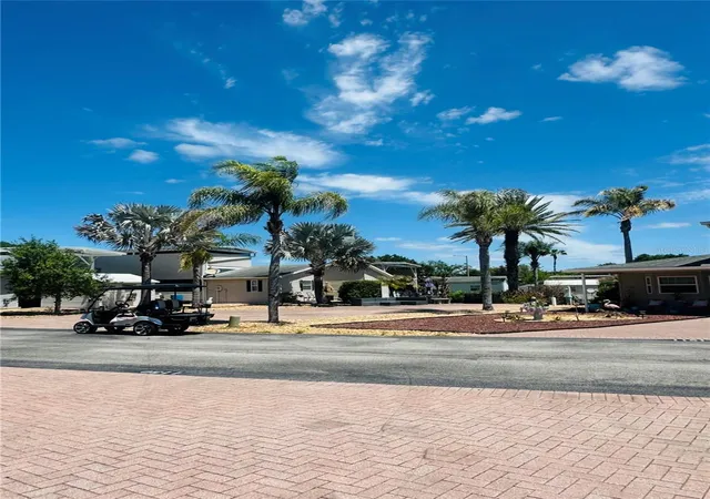 35th image of 1150 Se Deer Creek Blvd, Davenport, FL 33837 | MLS# O6398239