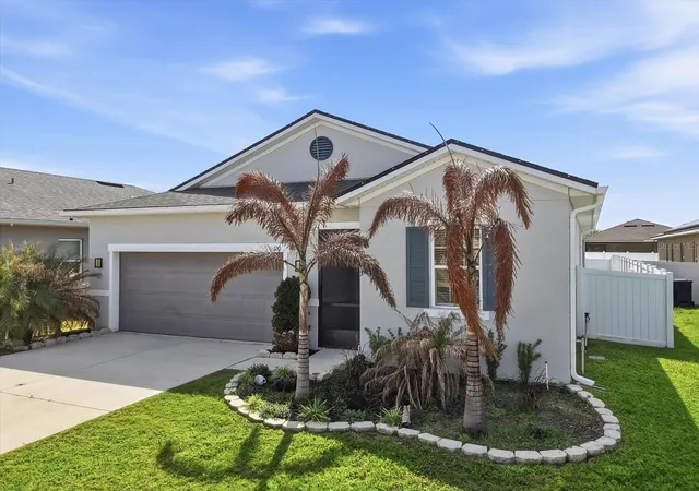Photo 3 of Single family home for sale at 120 Summershore Dr, Auburndale, FL 33823 | MLS# TB8496571 | Listing updated on 2026-09-26