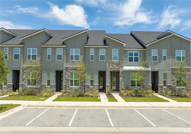 2nd image of 1692 Tropical Palms Cir, Kissimmee, FL 34747 | MLS# O6398257