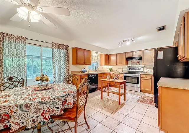 Photo 3 of Single family home for sale at 3301 SE 34th Street, Ocala, FL 34471 | MLS# OM722578 | Listing updated on 2026-06-24