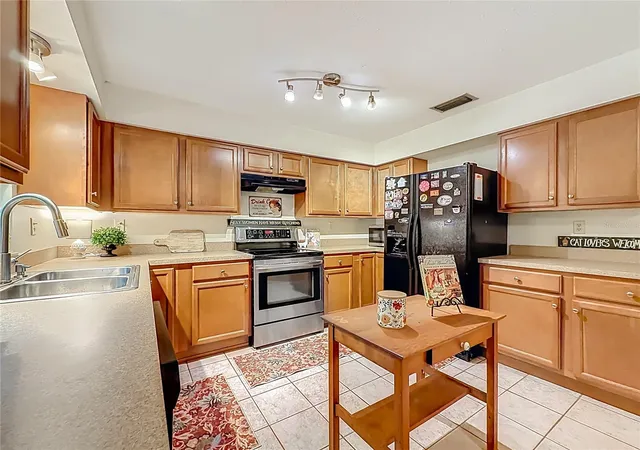 Photo 4 of Single family home for sale at 3301 SE 34th Street, Ocala, FL 34471 | MLS# OM722578 | Listing updated on 2026-06-24