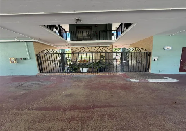 2nd image of 180 Se 20th Ave #303, Deerfield Beach, FL 33441 | MLS# TB8496601
