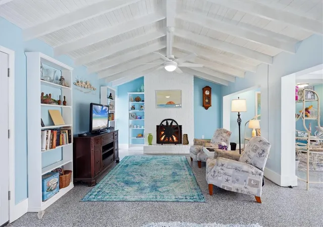 5th image of 12 Golfview Ct, Rotonda West, FL 33947 | MLS# D6147006