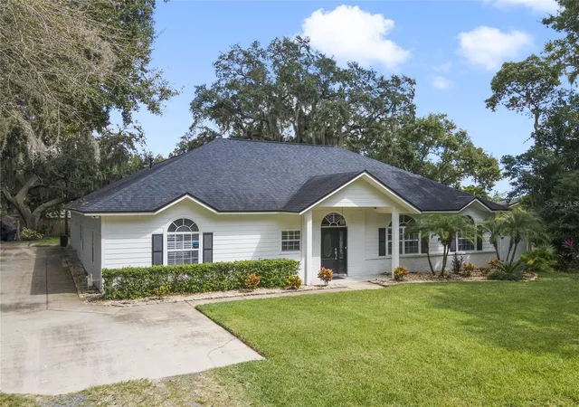 3rd image of 715 Magnolia St, Windermere, FL 34786 | MLS# S5147648