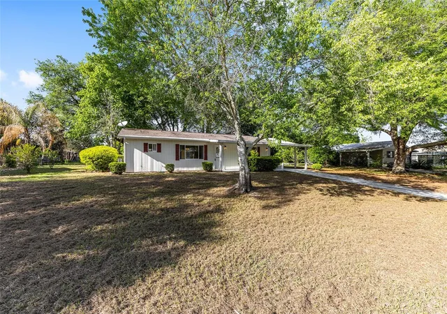 Photo 4 of Sale Pending at 9589 SW 102nd Place, Ocala, FL 34481 | MLS# OM722589 | Listing updated on 2026-08-29