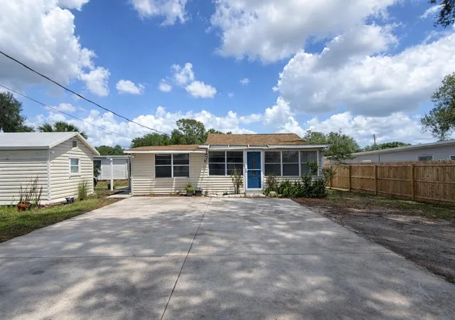 1st image of 408 Longfellow Blvd, Lakeland, FL 33801 | MLS# G5110900