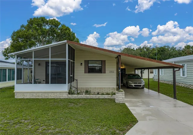 Photo 3 of Sale Pending at 35116 Colony Hills Dr, Zephyrhills, FL 33541 | MLS# TB8496704 | Listing updated on 2026-09-02
