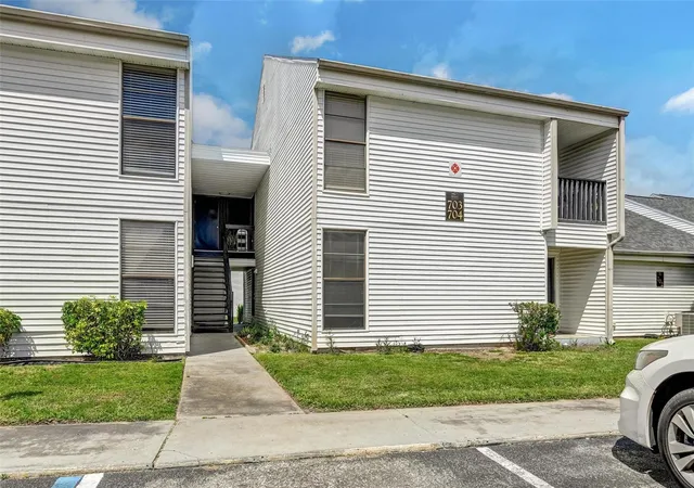 2nd image of 704 Haven Pl #704, Tarpon Springs, FL 34689 | MLS# TB8496712