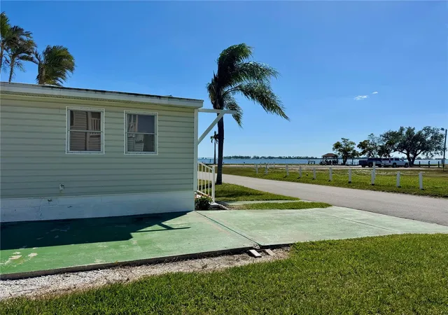 Homes for sale in Bradenton, FL | 8 6Th St, Bradenton, FL 34210 | MLS# A4689687