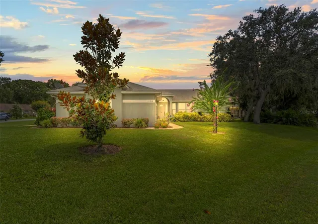 Single family home for sale at 11218 Fountain Lake Blvd, LEESBURG, FL 34788 | MLS# G5110917