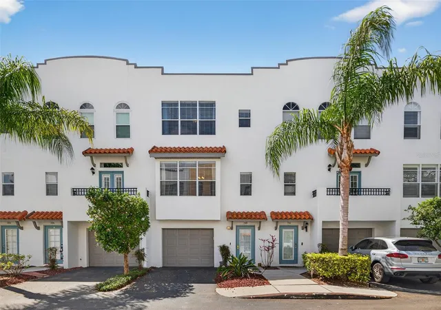Homes for sale in Tampa, FL | 3108 Toscana Cir, Tampa, FL 33611 | MLS# TB8496748