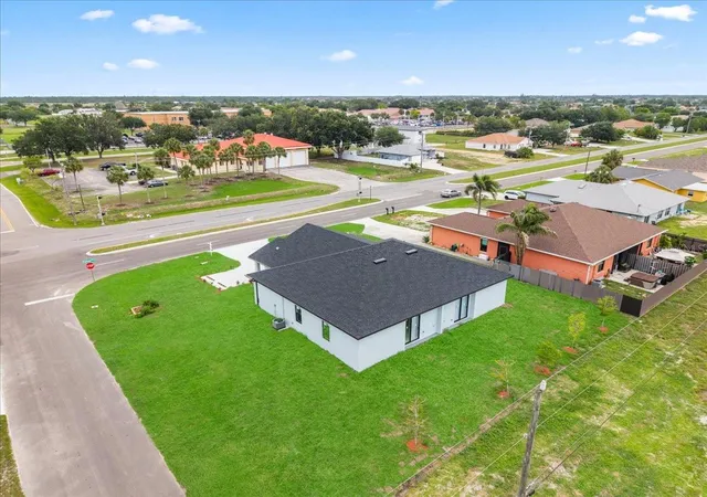 2nd image of 1024/1026 Diplomat Pkwy E, CAPE CORAL, FL 33909