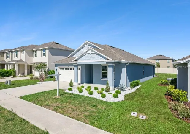 3rd image of 5235 Mahogany Dr, Mount Dora, FL 32757 | MLS# S5147689