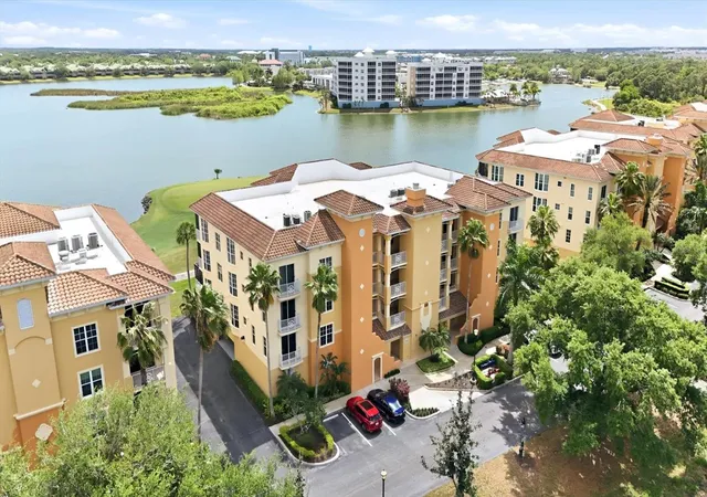 2nd image of 6360 Watercrest Wy, LAKEWOOD RANCH, FL 34202