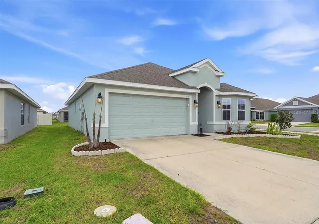 Photo 3 of Single family home for sale at 851 Vienna Dr, Winter Haven, FL 33884 | MLS# L4961034 | Listing updated on 2026-10-02