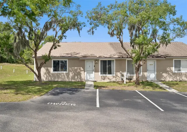 Homes for sale in Tavares, FL | 30213 Tavares Ridge Blvd #30213, Tavares, FL 32778 | MLS# O6398431