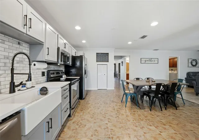 Homes for sale in North Port, FL | 4053 Pinstar Ter, North Port, FL 34287 | MLS# N6143878