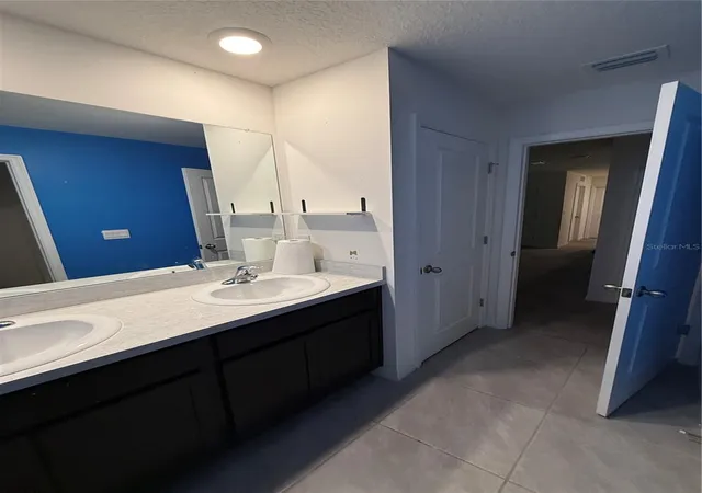 Photo 3 of Single family home for sale at 7499 Sail Clover Ln, Zephyrhills, FL 33540 | MLS# TB8496838 | Listing updated on 2026-08-11