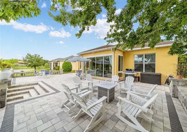 Homes for sale in Oxford, FL | 10174 Lake Miona Wy, Oxford, FL 34484 | MLS# OM722628