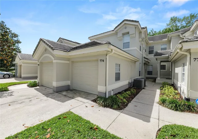 Homes for sale in Lakeland, FL | 774 Grasslands Village Cir #88, Lakeland, FL 33803 | MLS# L4961036